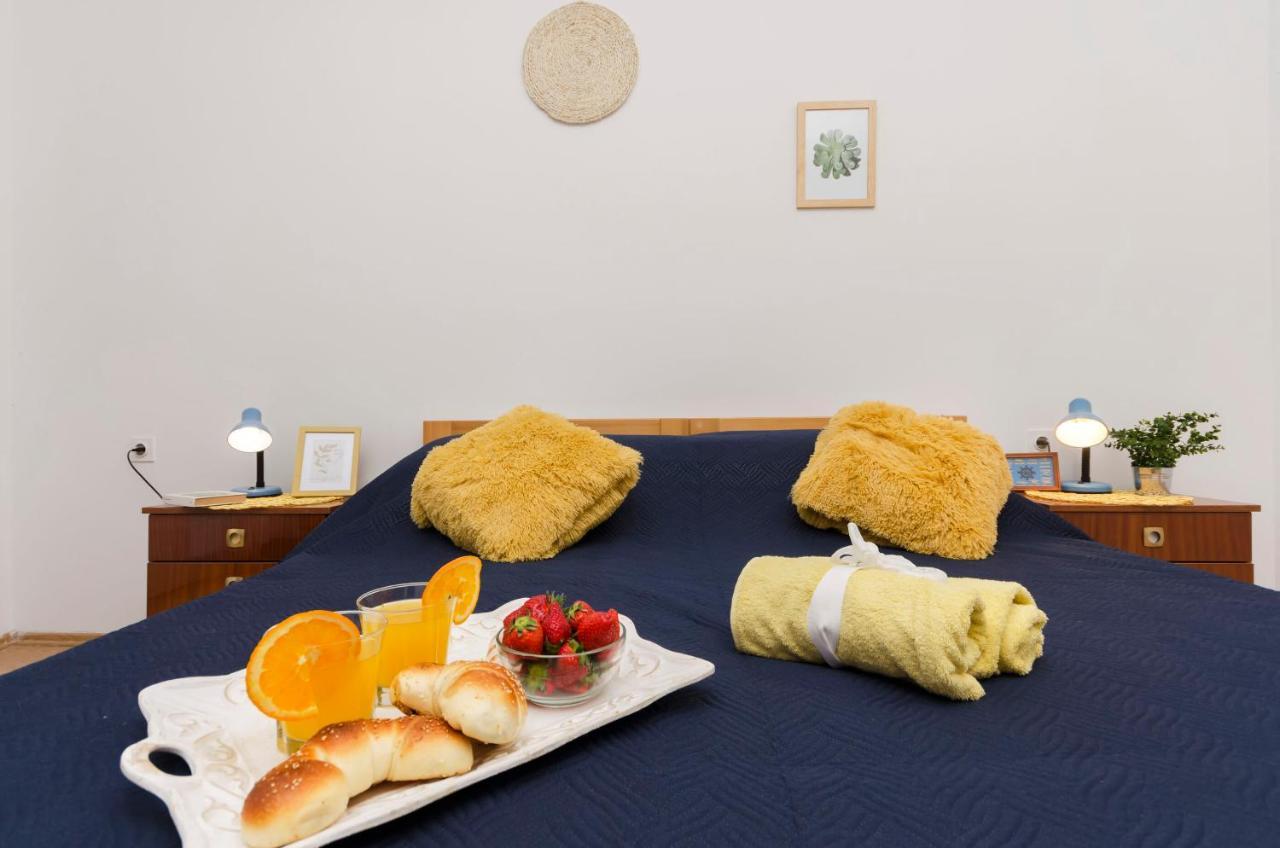 Apartments Ivana 穆泰尔岛 外观 照片